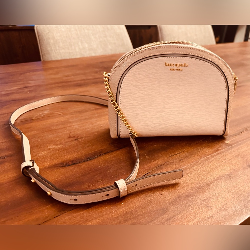 Kate Spade Pink and Tan Crossbody Bag with Gold Chain. Great condition